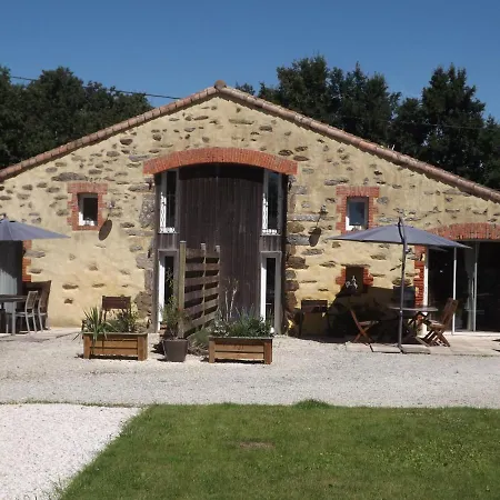 Les Gîtes De La Grange Aux Grains Hébergement de vacances Apremont (Ardennes)